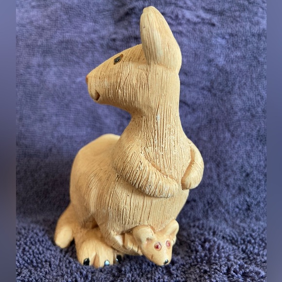 Artesania Rinconada Pottery Kangaroo with Baby #165 Figurine Retired - Picture 2 of 10
